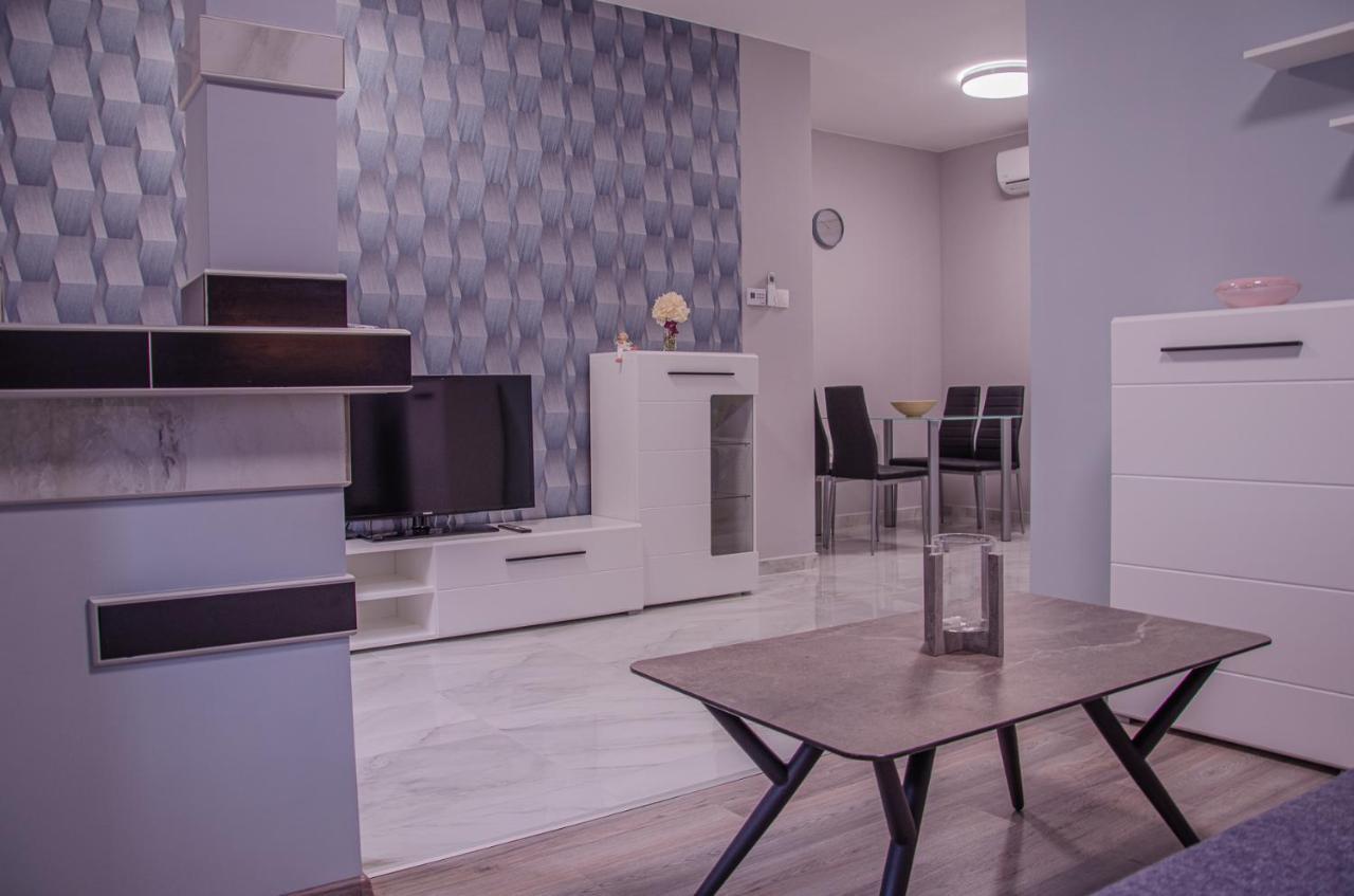Oros House Apartmanhaz 오라샤자 외부 사진