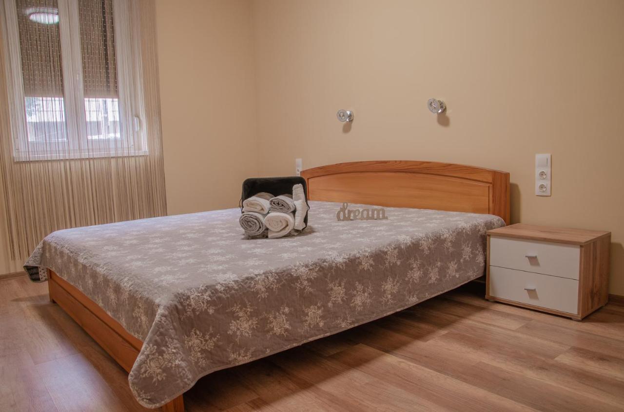 Oros House Apartmanhaz 오라샤자 외부 사진