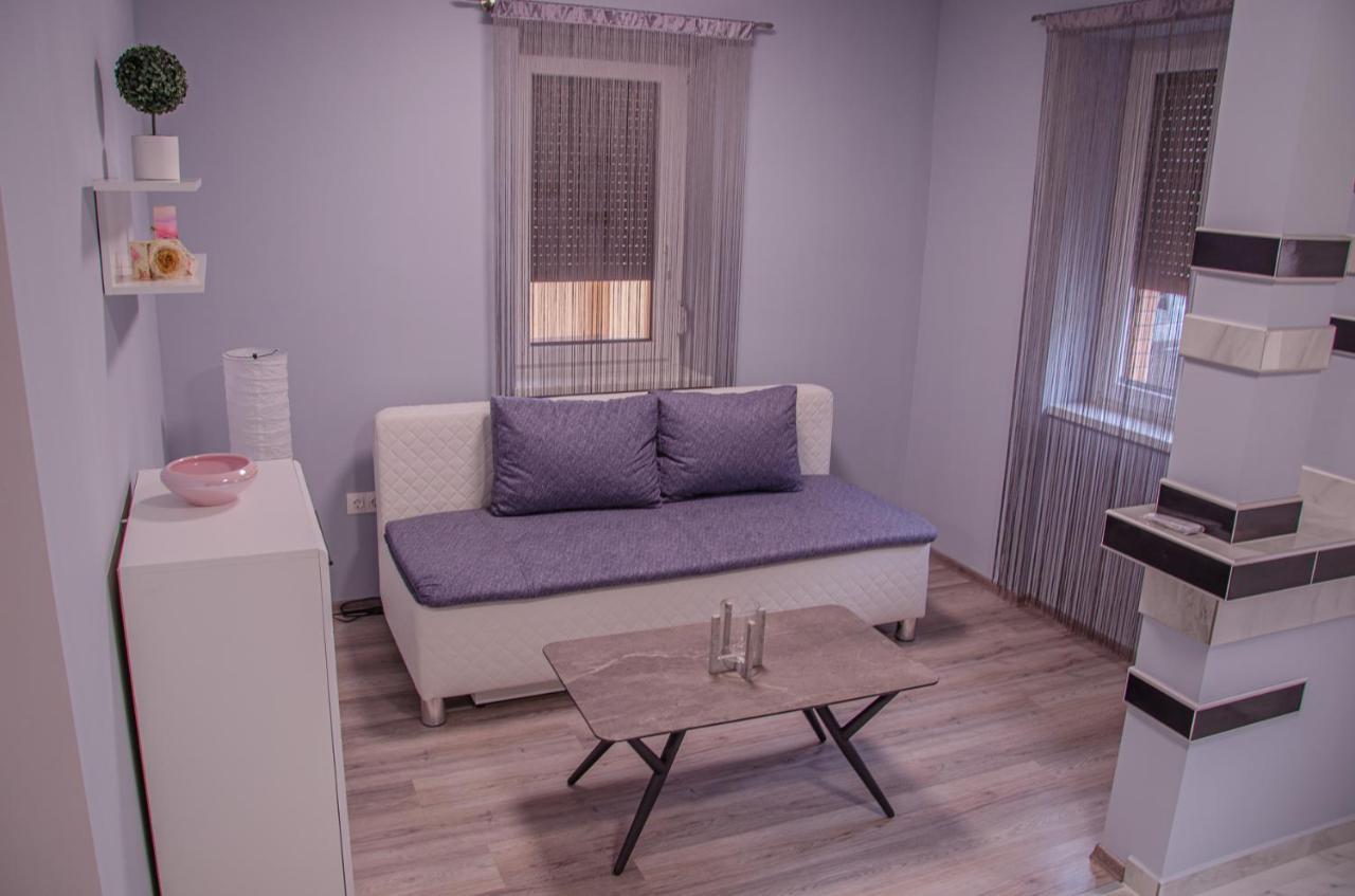 Oros House Apartmanhaz 오라샤자 외부 사진