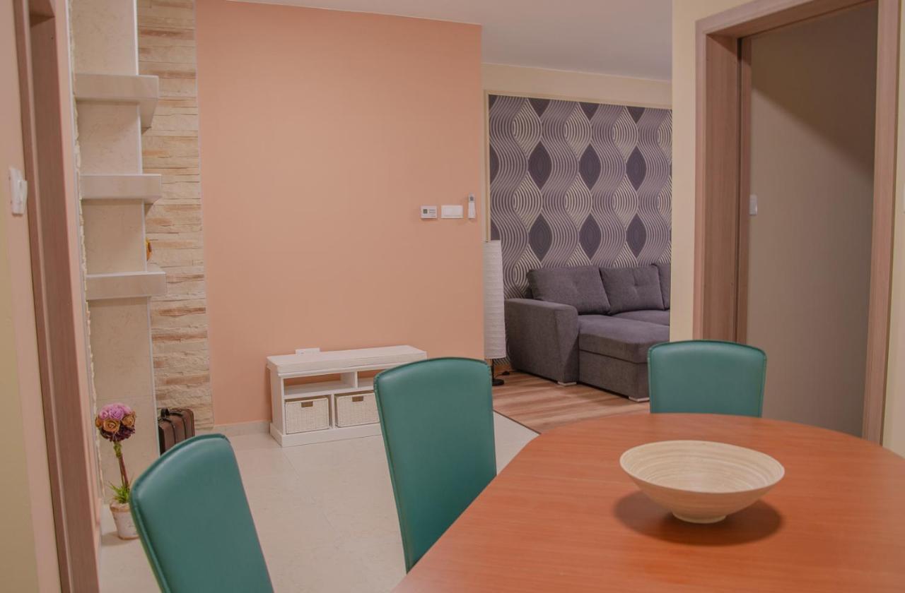 Oros House Apartmanhaz 오라샤자 외부 사진