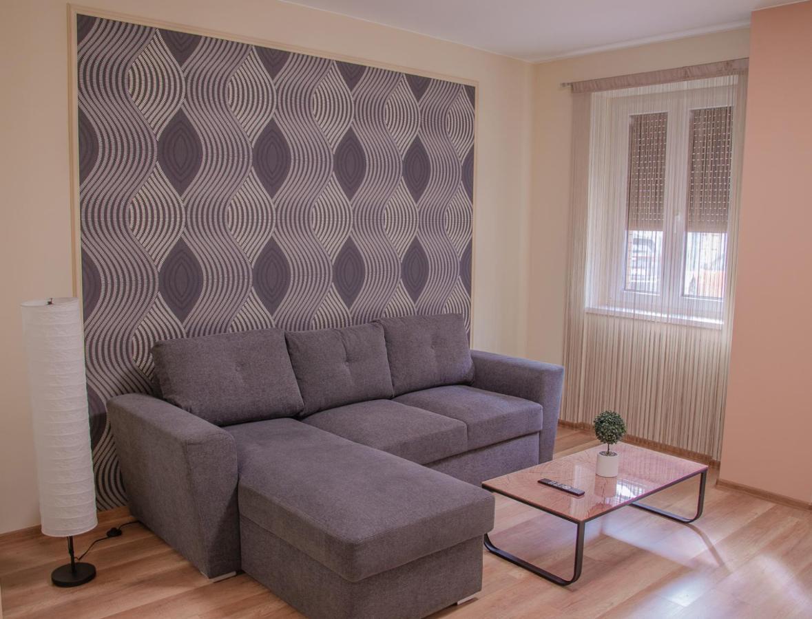 Oros House Apartmanhaz 오라샤자 외부 사진