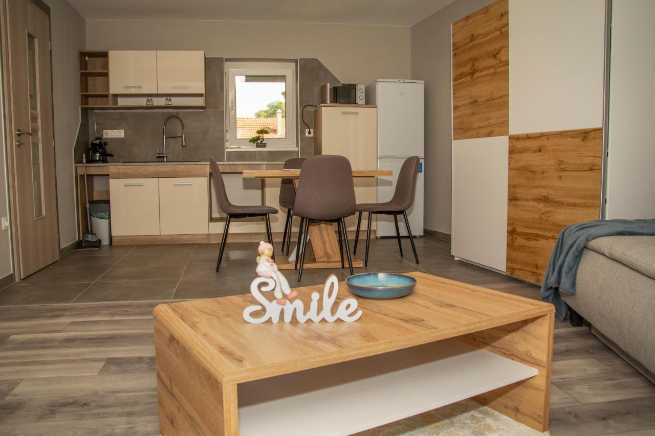Oros House Apartmanhaz 오라샤자 외부 사진