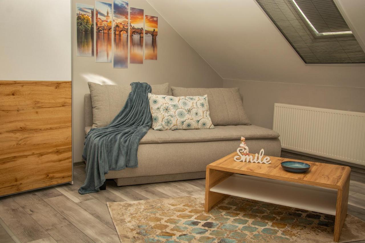Oros House Apartmanhaz 오라샤자 외부 사진