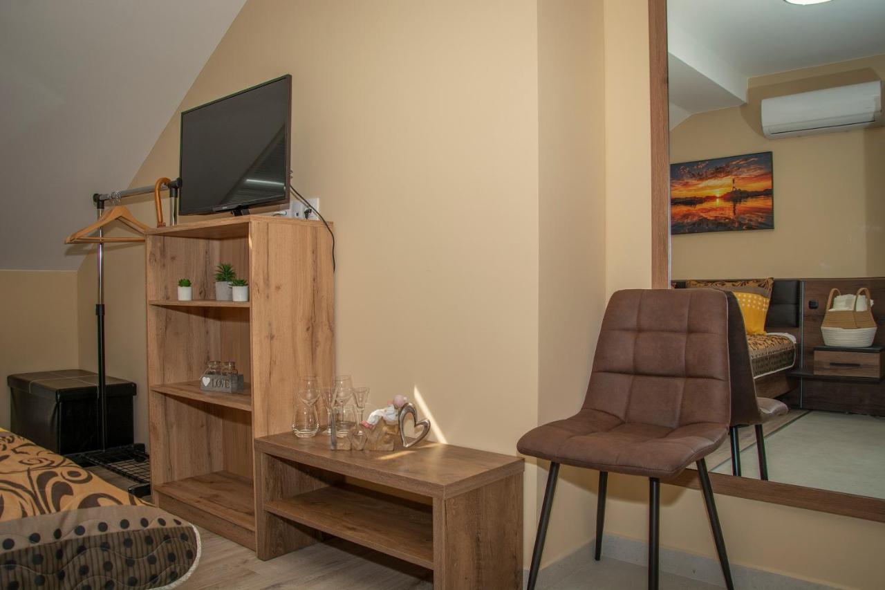 Oros House Apartmanhaz 오라샤자 외부 사진