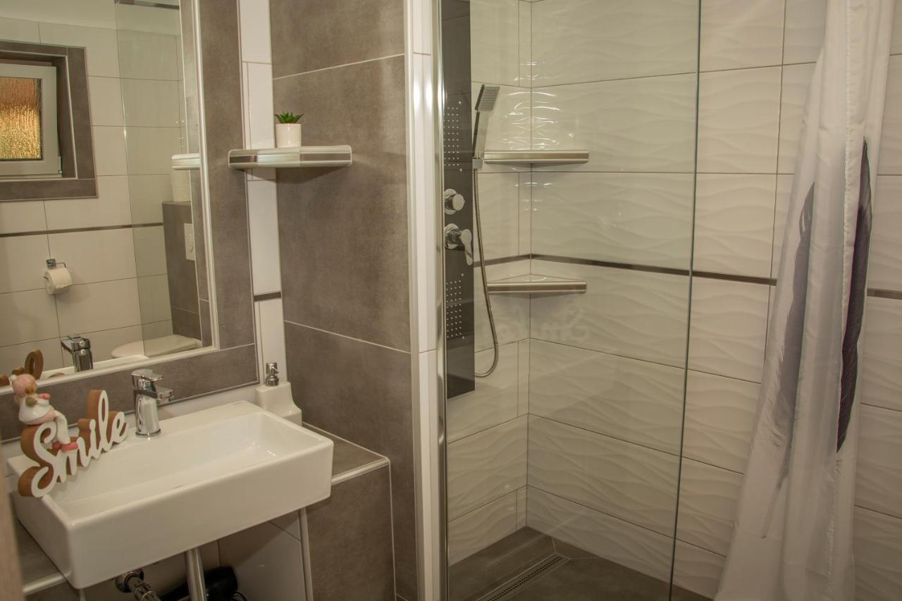 Oros House Apartmanhaz 오라샤자 외부 사진