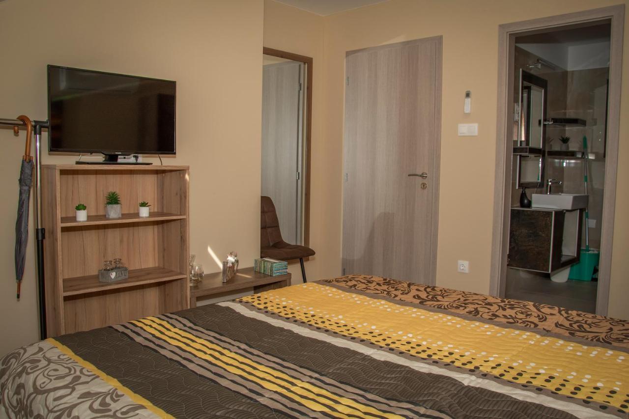 Oros House Apartmanhaz 오라샤자 외부 사진